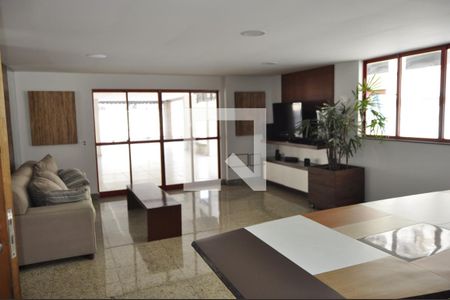 Apartamento à venda com 81m², 2 quartos e 1 vagaÁrea comum