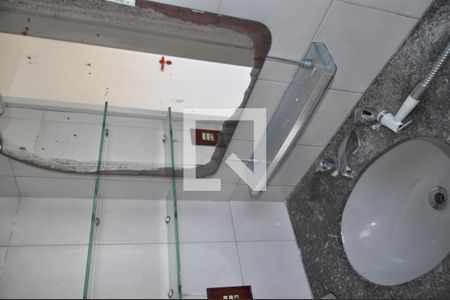 Apartamento à venda com 81m², 2 quartos e 1 vagaBanheiro Quarto 2