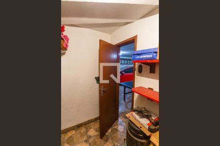 Casa à venda com 280m², 6 quartos e 3 vagas Casa à venda com 280m², 6 quartos e 3 vagasQuarto de Despejo