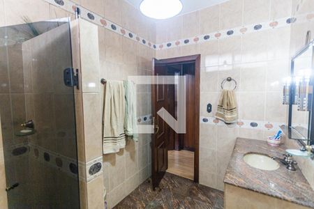 Casa à venda com 280m², 6 quartos e 3 vagas Casa à venda com 280m², 6 quartos e 3 vagasBanheiro Social