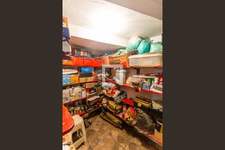 Casa à venda com 280m², 6 quartos e 3 vagas Casa à venda com 280m², 6 quartos e 3 vagasQuarto de Despejo