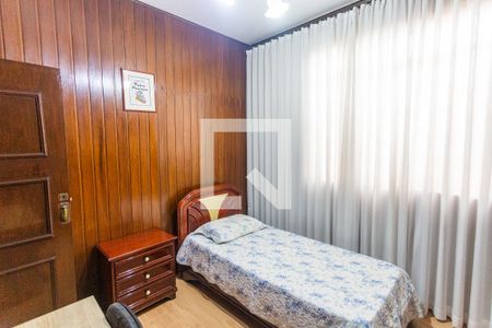 Casa à venda com 280m², 6 quartos e 3 vagas Casa à venda com 280m², 6 quartos e 3 vagasQuarto 2