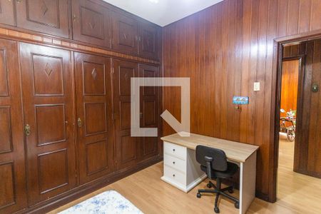 Casa à venda com 280m², 6 quartos e 3 vagas Casa à venda com 280m², 6 quartos e 3 vagasQuarto 2