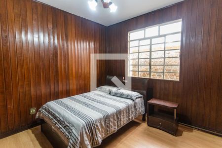 Casa à venda com 280m², 6 quartos e 3 vagas Casa à venda com 280m², 6 quartos e 3 vagasQuarto 3