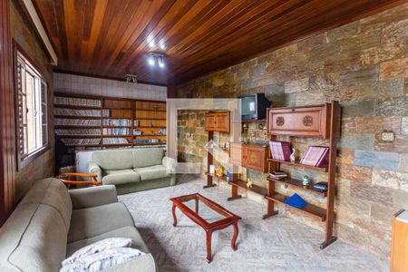 Casa à venda com 280m², 6 quartos e 3 vagas Casa à venda com 280m², 6 quartos e 3 vagasSala da Casa dos Fundos