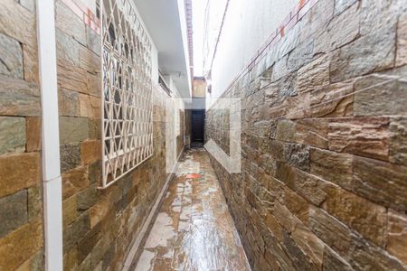 Casa à venda com 280m², 6 quartos e 3 vagas Casa à venda com 280m², 6 quartos e 3 vagasEntrada Lateral