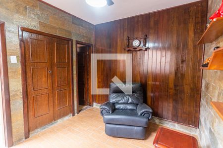 Casa à venda com 280m², 6 quartos e 3 vagas Casa à venda com 280m², 6 quartos e 3 vagasSuíte 3 na Casa dos Fundos