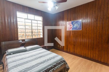 Casa à venda com 280m², 6 quartos e 3 vagas Casa à venda com 280m², 6 quartos e 3 vagasQuarto 3