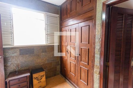 Casa à venda com 280m², 6 quartos e 3 vagas Casa à venda com 280m², 6 quartos e 3 vagasSuíte 4 na Casa dos Fundos