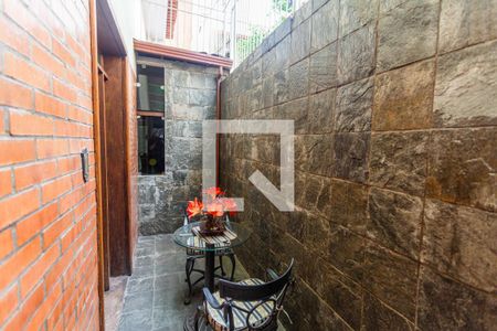 Casa à venda com 280m², 6 quartos e 3 vagas Casa à venda com 280m², 6 quartos e 3 vagasCopa