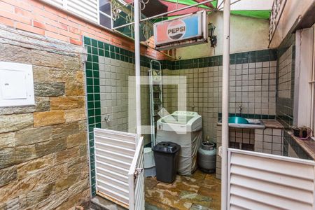 Casa à venda com 280m², 6 quartos e 3 vagas Casa à venda com 280m², 6 quartos e 3 vagasÁrea de Serviço