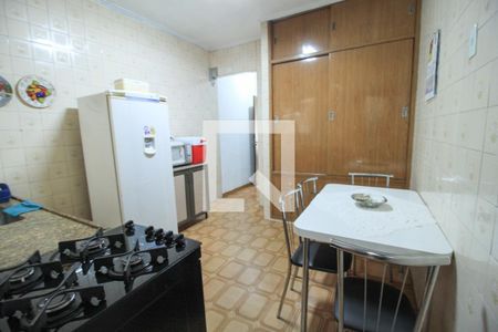 Casa à venda com 90m², 2 quartos e 1 vaga Casa à venda com 90m², 2 quartos e 1 vagaCozinha