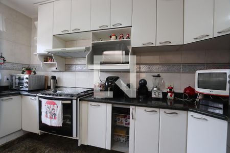 Casa à venda com 286m², 4 quartos e 4 vagasCozinha