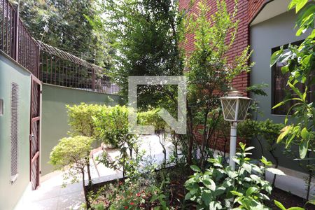 Casa à venda com 286m², 4 quartos e 4 vagasJardim e entrada