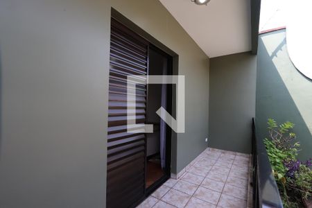 Casa à venda com 286m², 4 quartos e 4 vagasVaranda da suíte
