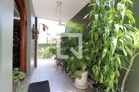 Casa à venda com 286m², 4 quartos e 4 vagasJardim e entrada