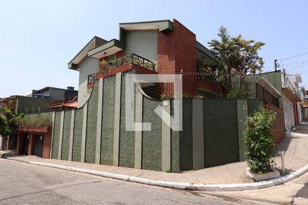 Casa à venda com 286m², 4 quartos e 4 vagasFachada