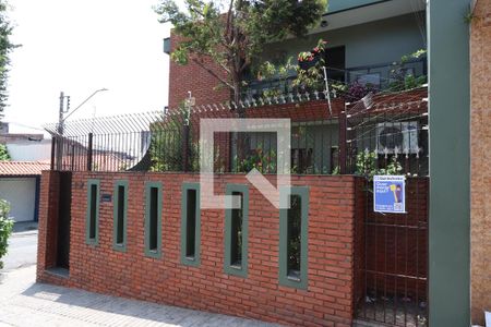 Casa à venda com 286m², 4 quartos e 4 vagasFachada