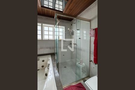 Casa de condomínio à venda com 600m², 4 quartos e 4 vagasBanheiro da Suíte 1