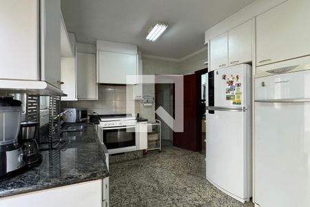 Casa de condomínio à venda com 600m², 4 quartos e 4 vagasCozinha