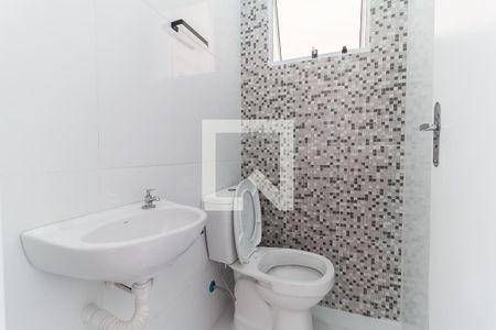 Lavabo de casa de condomínio para alugar com 2 quartos, 64m² em Vila Áurea, Poá