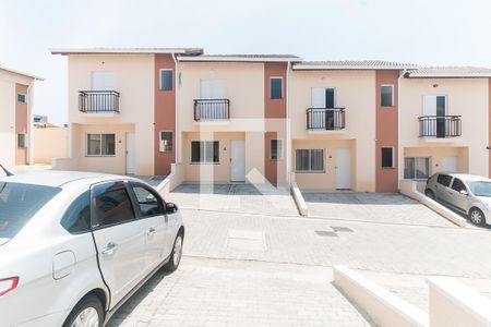 Vista da Sala de casa de condomínio para alugar com 2 quartos, 64m² em Vila Áurea, Poá