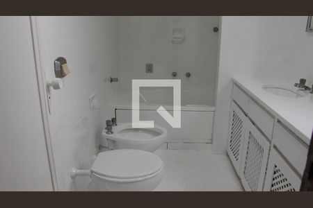 Apartamento à venda com 120m², 3 quartos e 2 vagasBanheiro 2