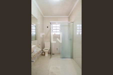 Casa à venda com 310m², 3 quartos e 3 vagasBanheiro da Suíte