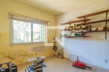 Casa à venda com 310m², 3 quartos e 3 vagasQuarto casa fundos