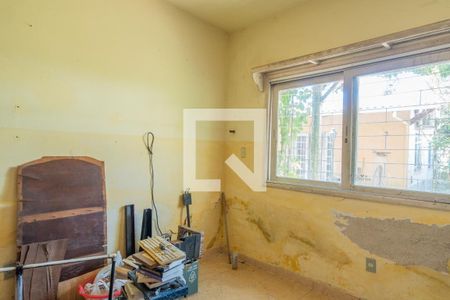 Casa à venda com 310m², 3 quartos e 3 vagasQuarto casa fundos