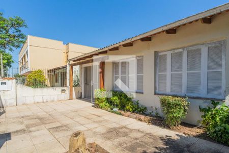 Casa à venda com 310m², 3 quartos e 3 vagasFachada