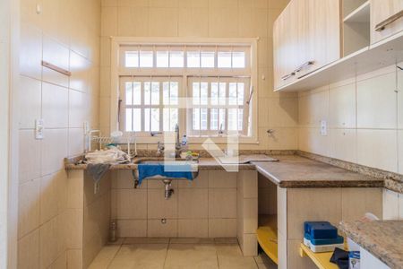 Casa à venda com 310m², 3 quartos e 3 vagasCozinha