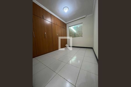 Casa à venda com 2 quartos, 71m² em Santa Branca, Belo Horizonte