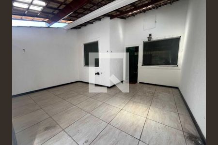 Casa à venda com 2 quartos, 71m² em Santa Branca, Belo Horizonte