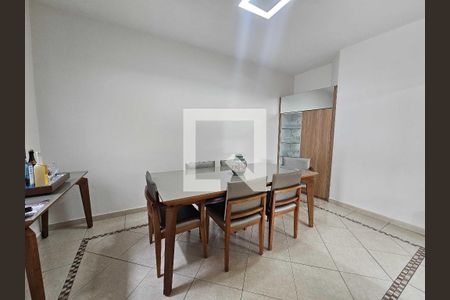 Casa à venda com 145m², 4 quartos e 3 vagas