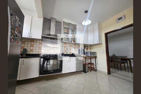 Casa à venda com 145m², 4 quartos e 3 vagas