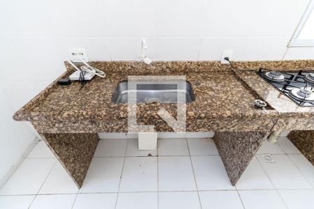 Apartamento para alugar com 44m², 2 quartos e 1 vagaCozinha e Área de Serviço