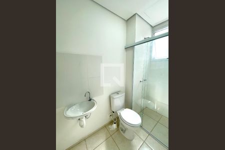 Apartamento para alugar com 60m², 3 quartos e 1 vaga Apartamento para alugar com 60m², 3 quartos e 1 vagaBanheiro da Suíte