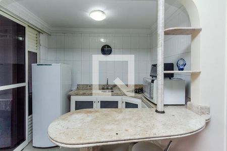 Cozinha de apartamento para alugar com 1 quarto, 45m² em Vila Uberabinha, São Paulo