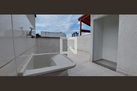 Apartamento à venda com 102m², 2 quartos e 1 vagaÁrea de Serviço