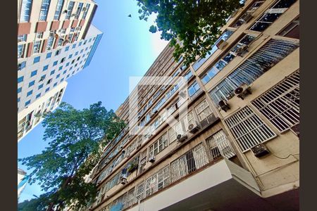 Apartamento à venda com 38m², 1 quarto e sem vagaFachada com cartaz QA