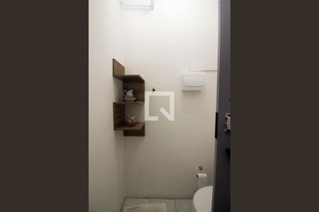 Apartamento à venda com 72m², 2 quartos e sem vagaBanheiro de serviço