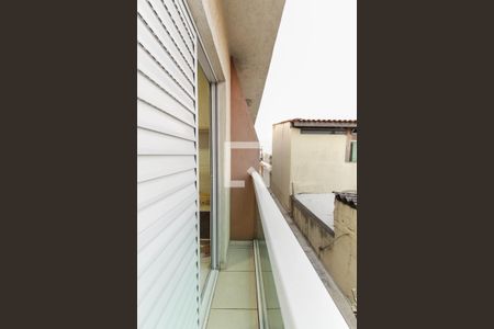 Casa de condomínio à venda com 65m², 2 quartos e 1 vagaSacada