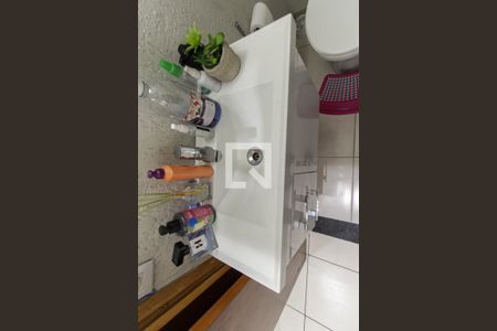 Casa de condomínio à venda com 65m², 2 quartos e 1 vagaBanheiro