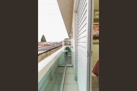 Casa de condomínio à venda com 65m², 2 quartos e 1 vagaSacada