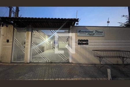 Casa de condomínio à venda com 65m², 2 quartos e 1 vagaFachada