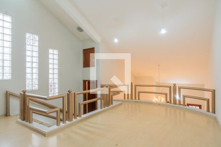 Casa à venda com 272m², 4 quartos e 3 vagasCorredor