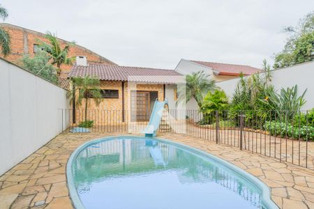 Casa à venda com 272m², 4 quartos e 3 vagasQuintal