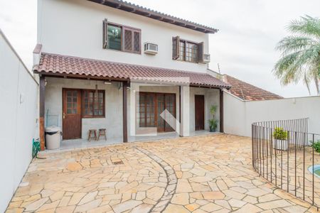 Casa à venda com 272m², 4 quartos e 3 vagasQuintal
