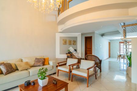 Casa à venda com 272m², 4 quartos e 3 vagasSala